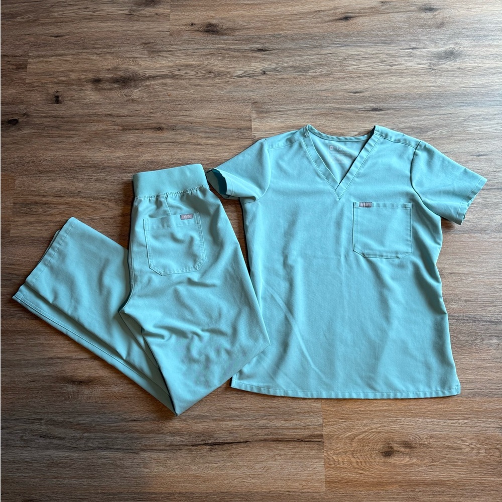 FIGS scrub set XS seaglass
